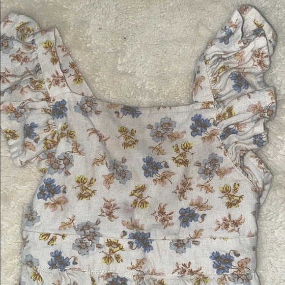 Toddler Floral Romper 🌿 - Picture 2 of 5